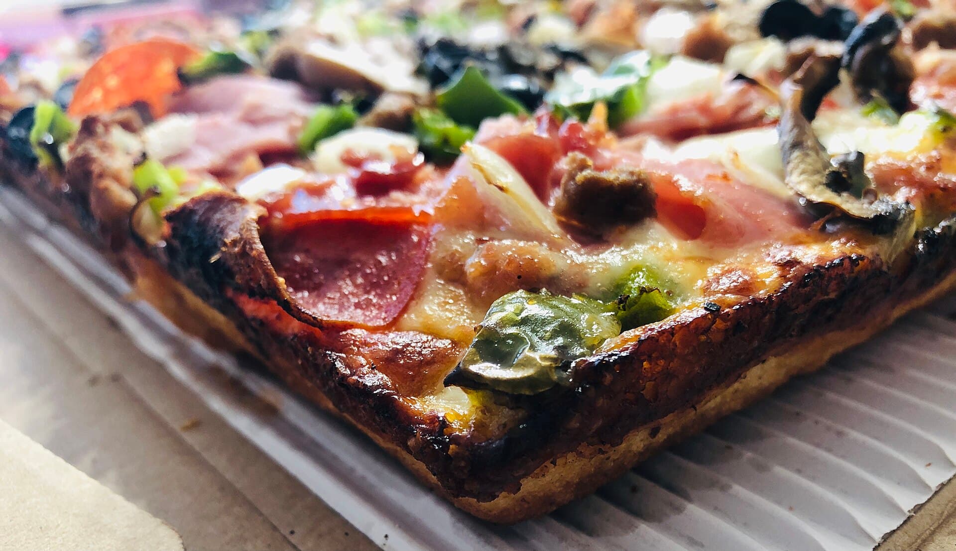 The Detroit-Style Pizza Tour: A First-Timer's Guide